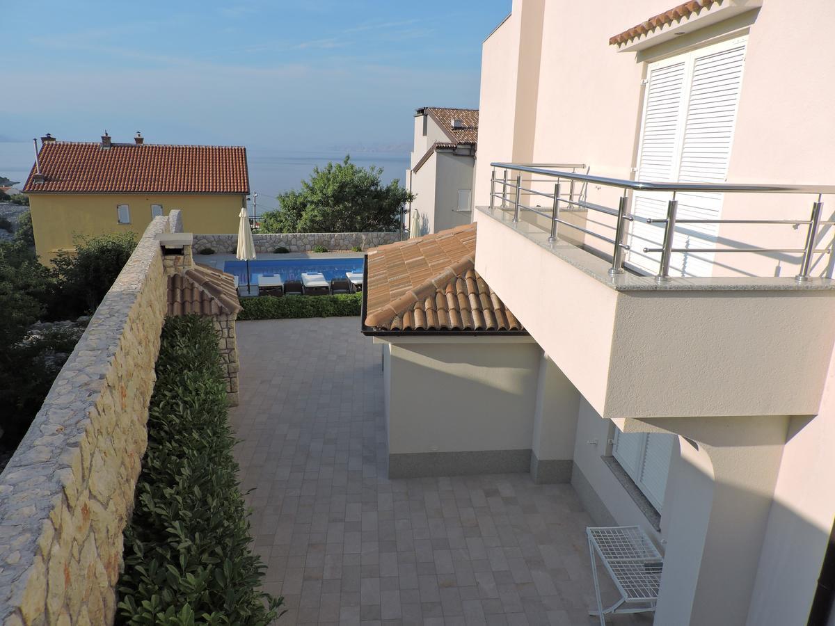 Apartments Villa Residenca Novi Vinodolski Exterior photo