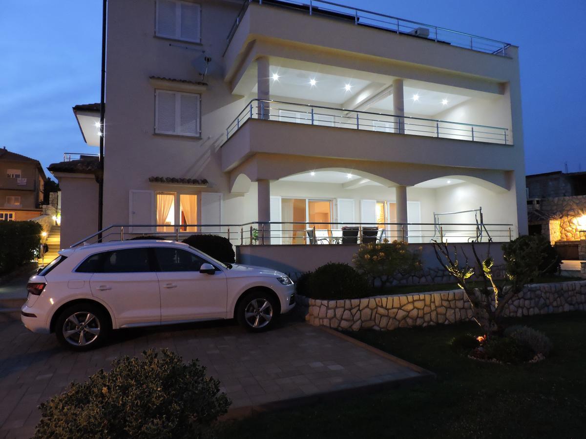Apartments Villa Residenca Novi Vinodolski Exterior photo